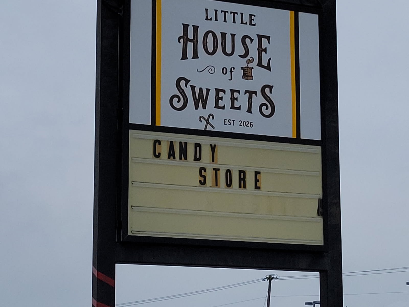 Little House of Sweets sign