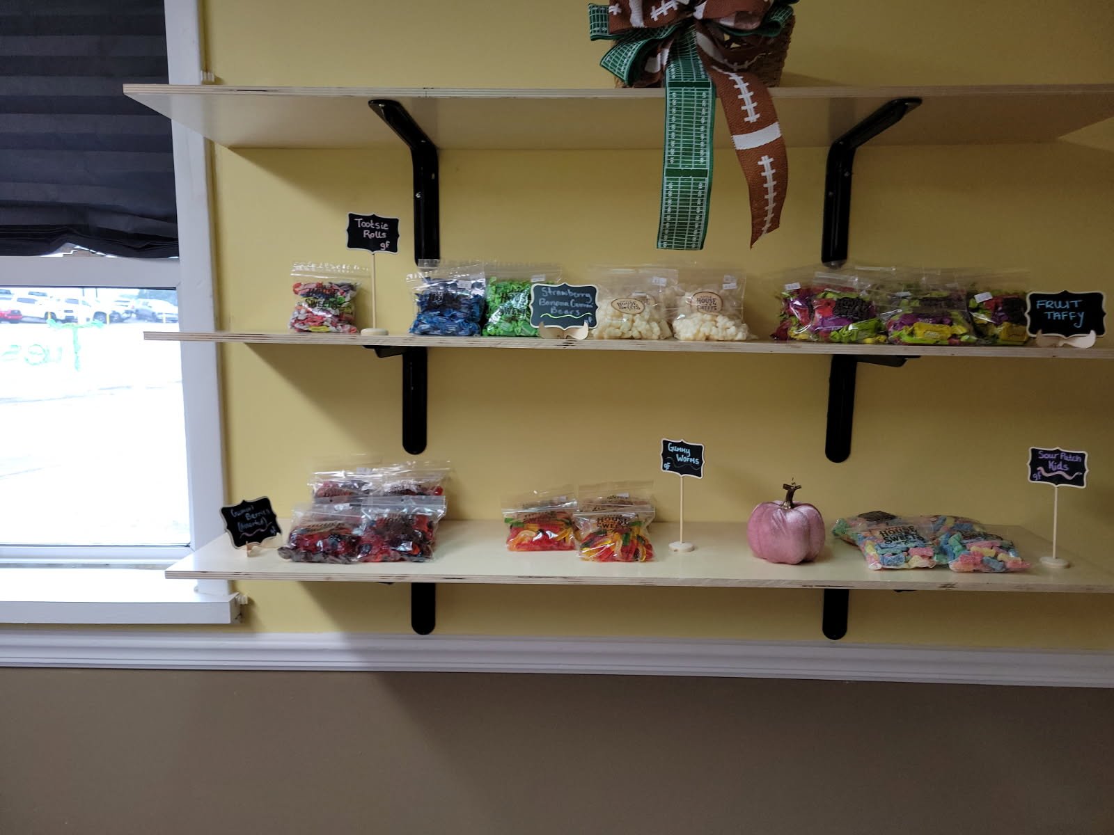 Gummy candy shelf