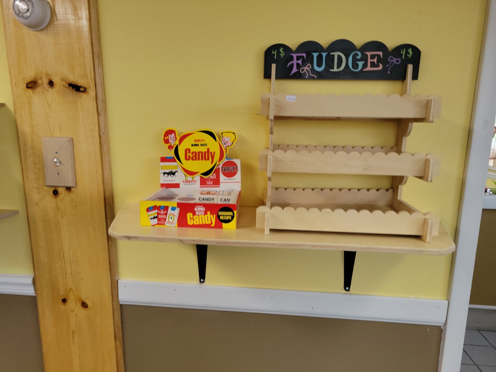 Fudge display board